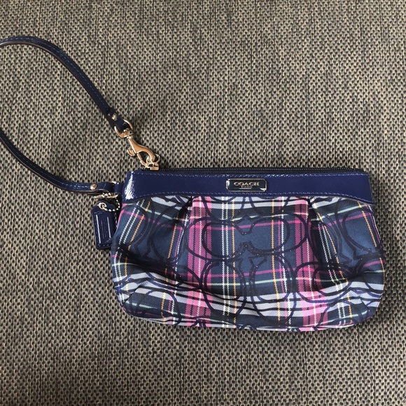 Coach wristlet - Picture 1 of 2
